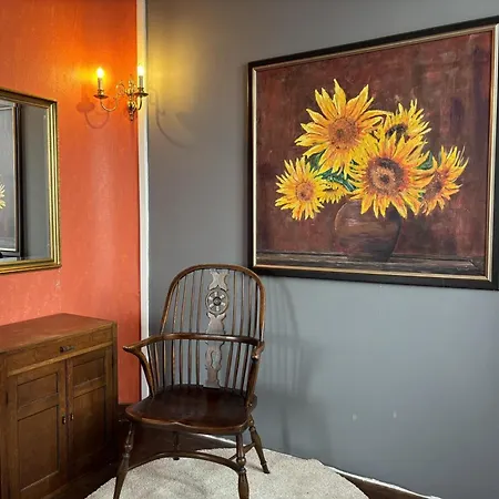 Daire Charme D'antan Avec Jardin Clos Pres De Vichy - Fr-1-489-533 *