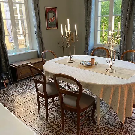 Daire Charme D'antan Avec Jardin Clos Pres De Vichy - Fr-1-489-533 Sanssat