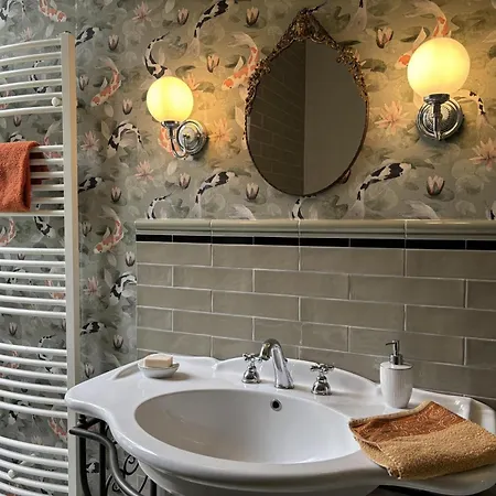 Charme D'antan Avec Jardin Clos Pres De Vichy - Fr-1-489-533 * Sanssat