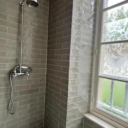 Charme D'antan Avec Jardin Clos Pres De Vichy - Fr-1-489-533 Sanssat