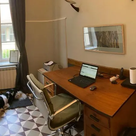 Charme D'antan Avec Jardin Clos Pres De Vichy - Fr-1-489-533 * Sanssat