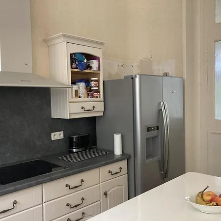 펜션 Charme D'antan Avec Jardin Clos Pres De Vichy - Fr-1-489-533 *