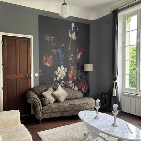 Charme D'antan Avec Jardin Clos Pres De Vichy - Fr-1-489-533 Daire *