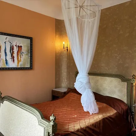 Charme D'antan Avec Jardin Clos Pres De Vichy - Fr-1-489-533 * Sanssat