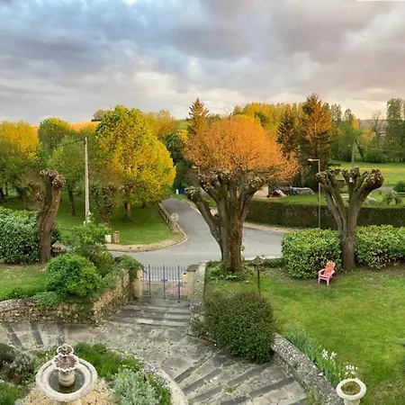 Charme D'antan Avec Jardin Clos Pres De Vichy - Fr-1-489-533 Sanssat