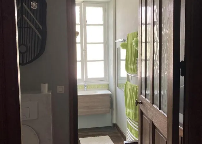 Дом отдыха Charme D'antan Avec Jardin Clos Pres De Vichy - Fr-1-489-533