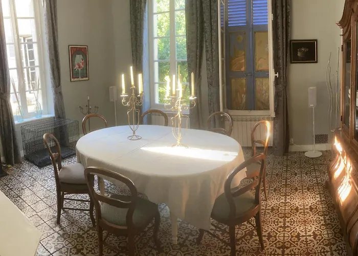 Дом отдыха Charme D'antan Avec Jardin Clos Pres De Vichy - Fr-1-489-533 *