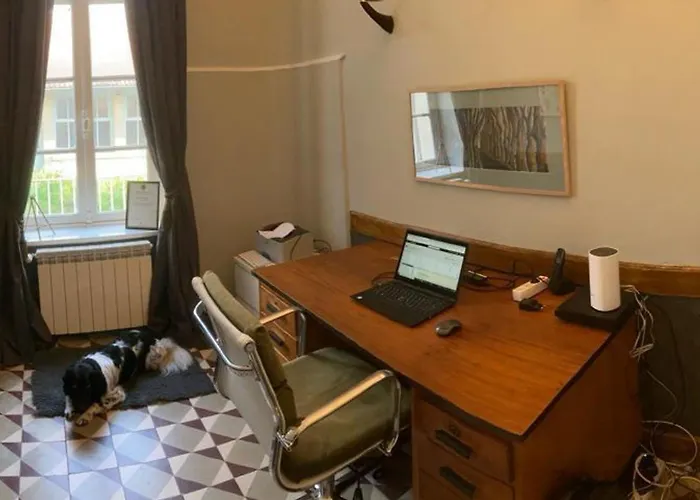 Charme D'antan Avec Jardin Clos Pres De Vichy - Fr-1-489-533 * Sanssat