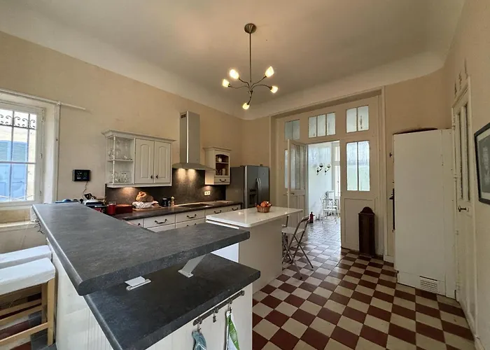 Charme D'antan Avec Jardin Clos Pres De Vichy - Fr-1-489-533 Дом отдыха *