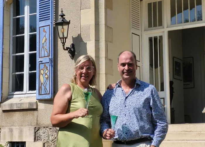 Charme D'antan Avec Jardin Clos Pres De Vichy - Fr-1-489-533 *